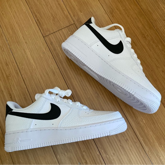Nike Air Force 1 - Picture 2 of 6